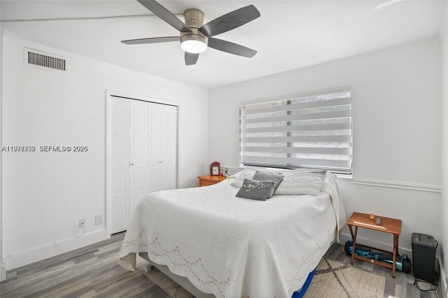 Building Photo - 380 Racquet Club Rd