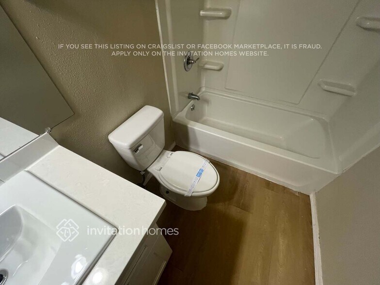 Building Photo - 5017 N Lexington St