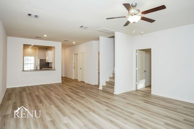 Building Photo - 10406 Sweetwater Creek Dr