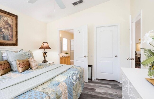 Building Photo - 2178 Royal Ridge Dr