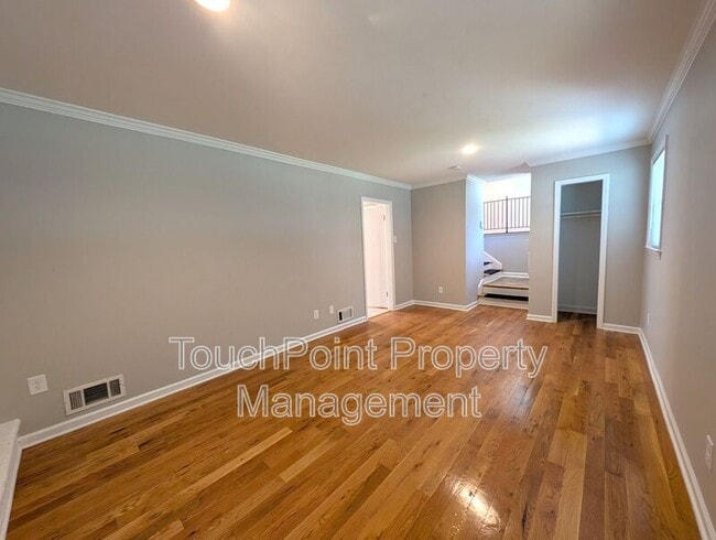 Building Photo - 6724 Sunview Dr