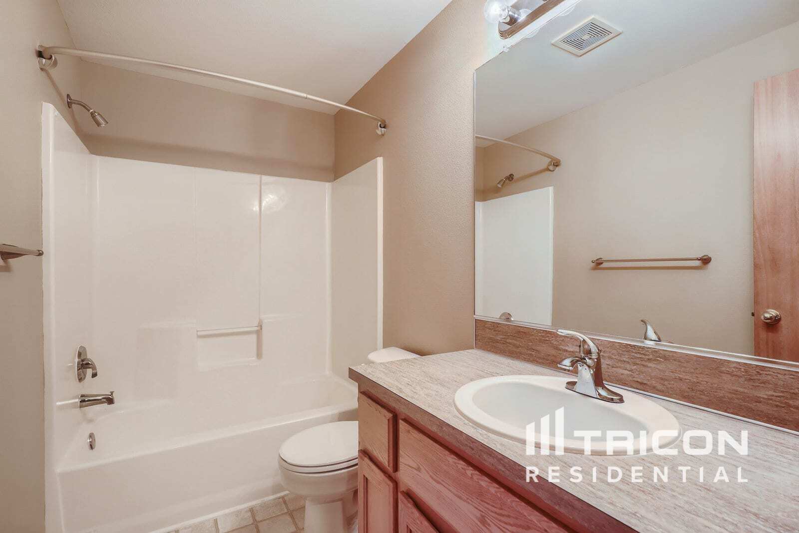 Building Photo - 1407 SW 7th Ct