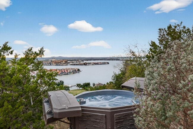 Building Photo - 209 Dalton Cir