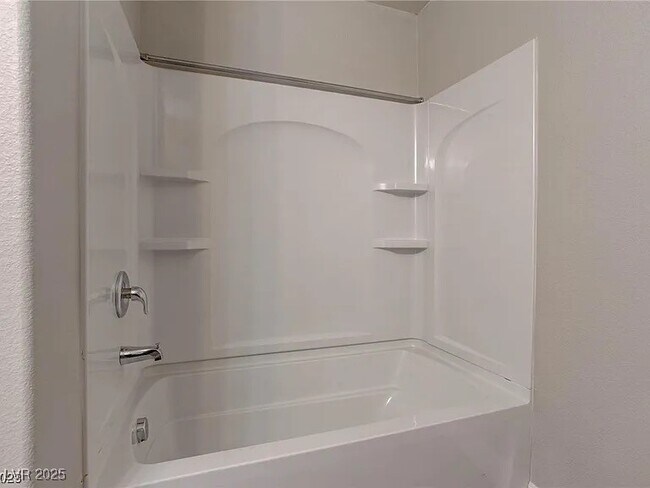 Building Photo - 7021 Town Forest Ave