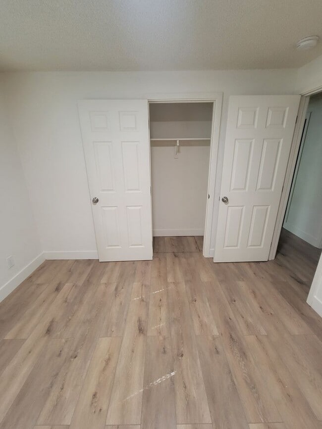 Building Photo - 3 bed/2 bath