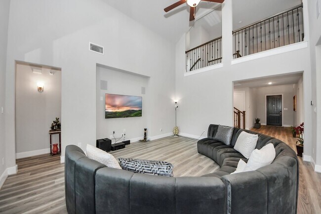 Building Photo - 10514 Rigel Rdg Wy