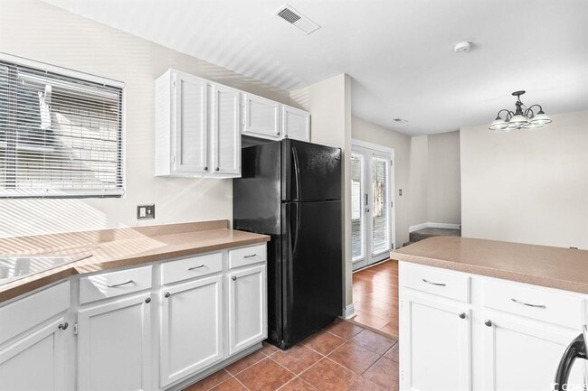 Building Photo - 6517 Valene Ct