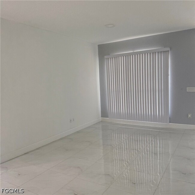 Building Photo - 9561 Blue Stone Cir