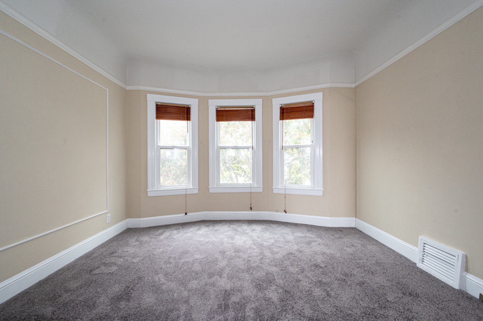 Building Photo - 149 Joost Ave