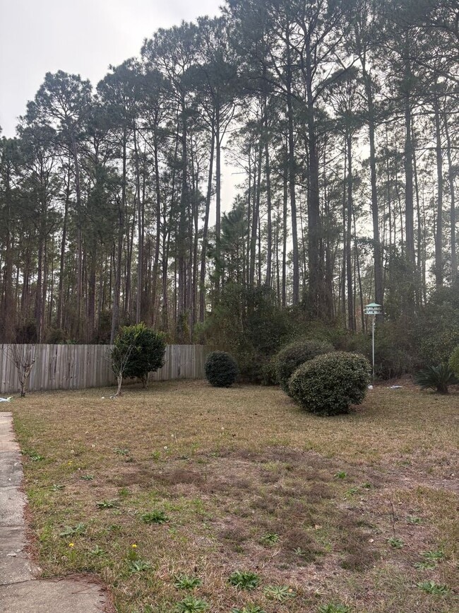 Building Photo - Charming 2 Bedroom in Fort Walton Beach!