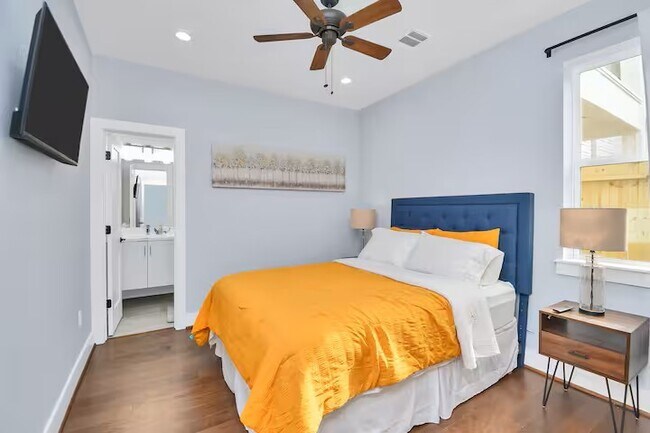 Building Photo - 3412 Dixie Dr