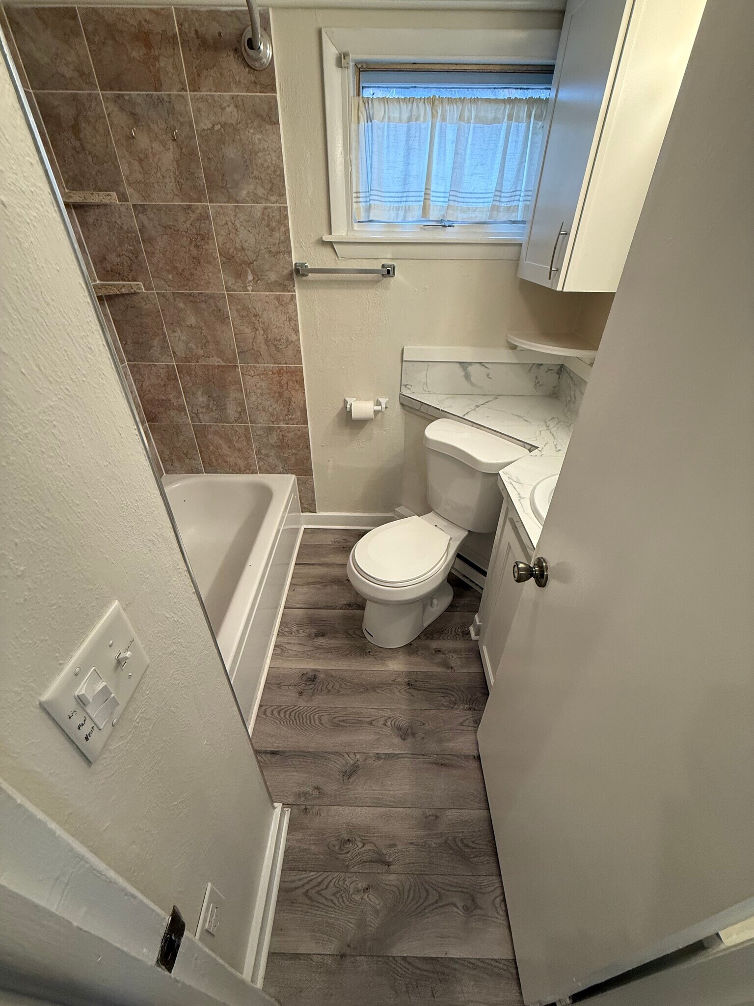 Building Photo - 202 S Catherine St