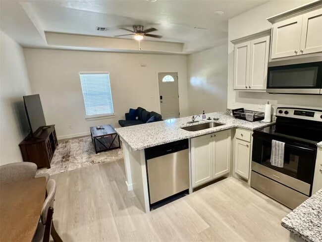 Building Photo - 1515 SW Georgia Ave