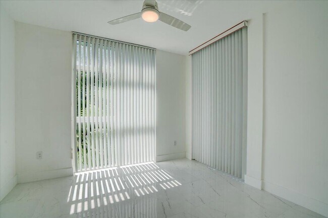 Building Photo - 9805 NW 52nd St