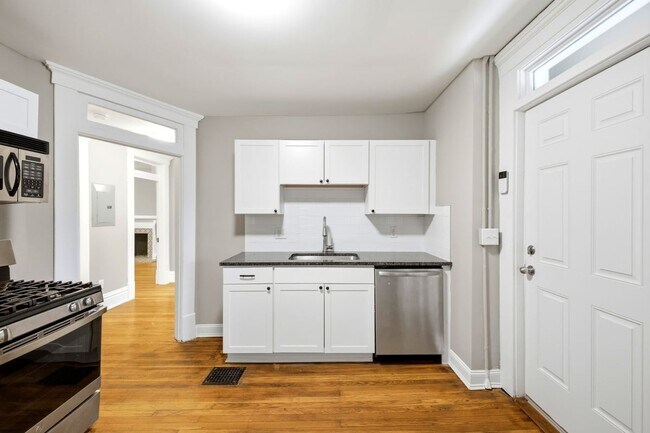 Building Photo - 342 Taylor Ave