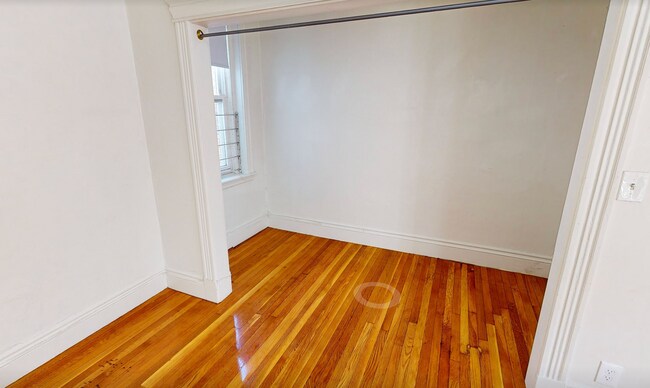 Building Photo - 5 Walbridge St