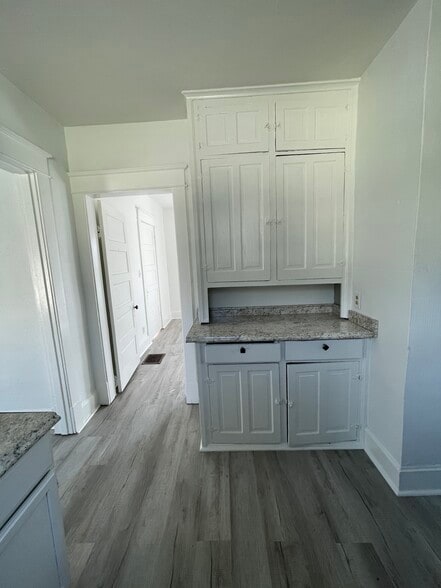 Kitchen - 2105 Sherman Ave