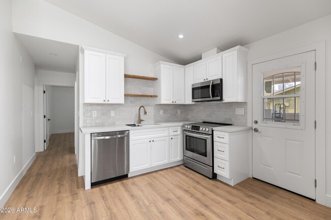 Building Photo - 2045 S Hammond Dr