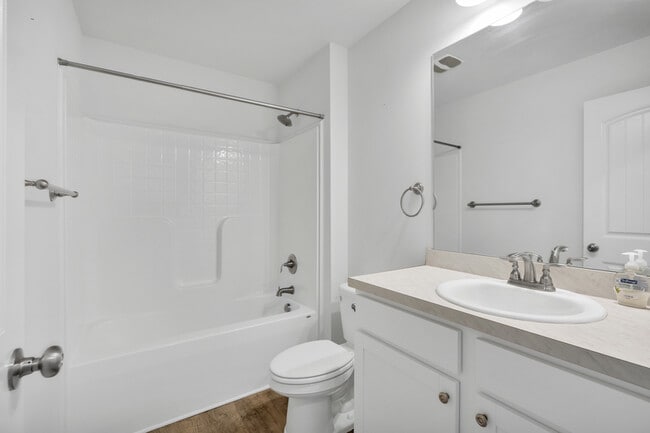 Building Photo - 2452 Belltown Dr SW
