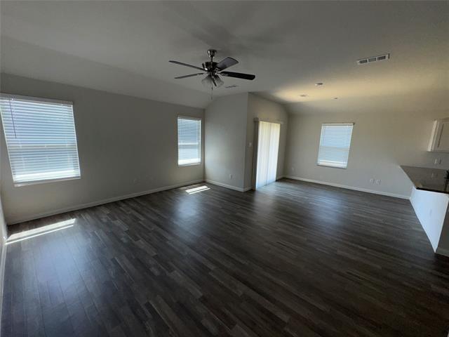 Building Photo - 528 Jameson
