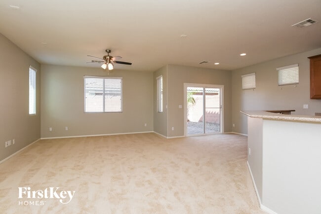 Building Photo - 9784 Hearthfire St