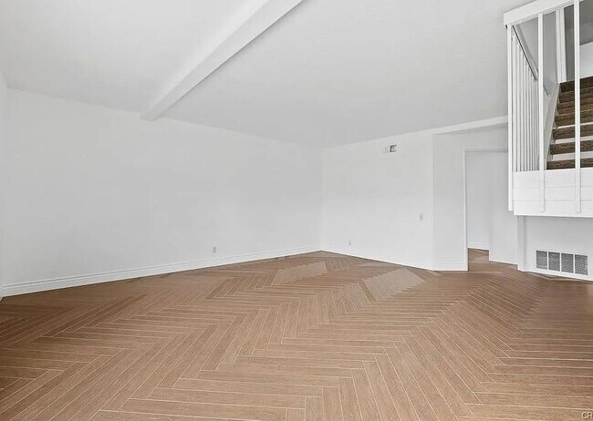 Building Photo - 27 Columbus