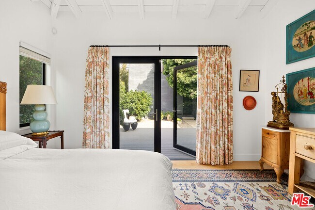 Building Photo - 723 Euclid St