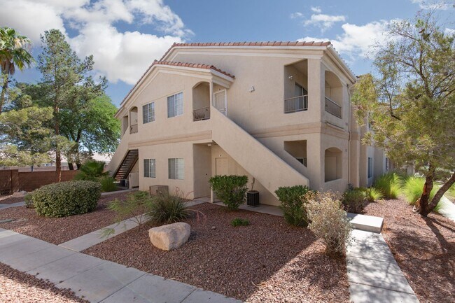Building Photo - Adorable 1 Bedroom Condo on the First Floor