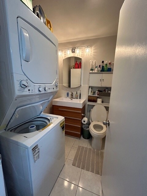 Building Photo - 365 1st St