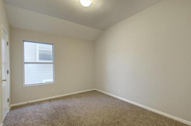 Building Photo - 9114 Magna Carta Loop
