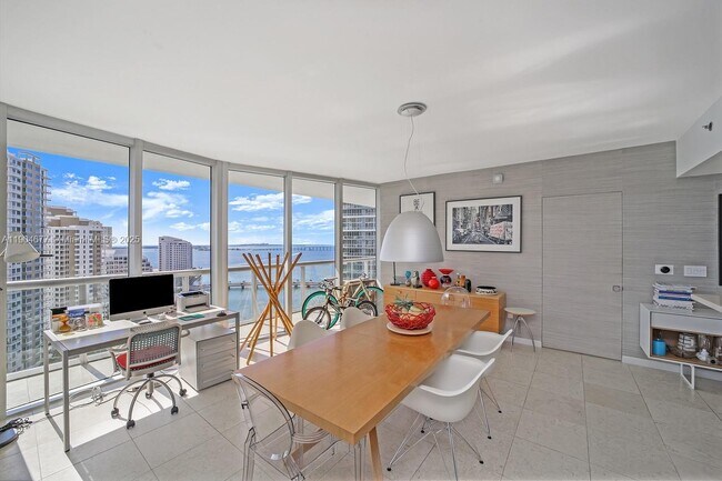 Building Photo - 465 Brickell Ave