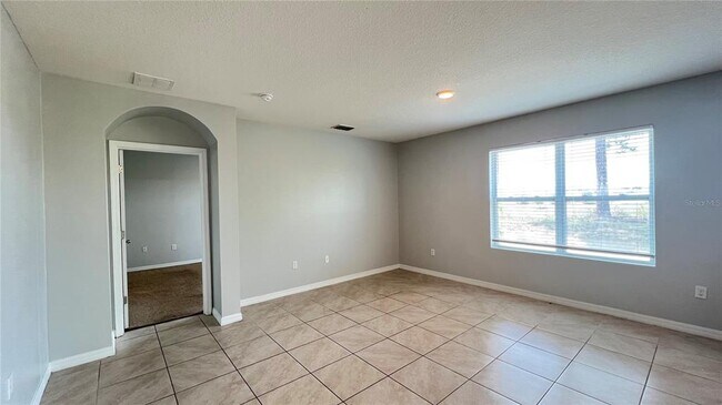 Building Photo - 2440 White Poppy Dr