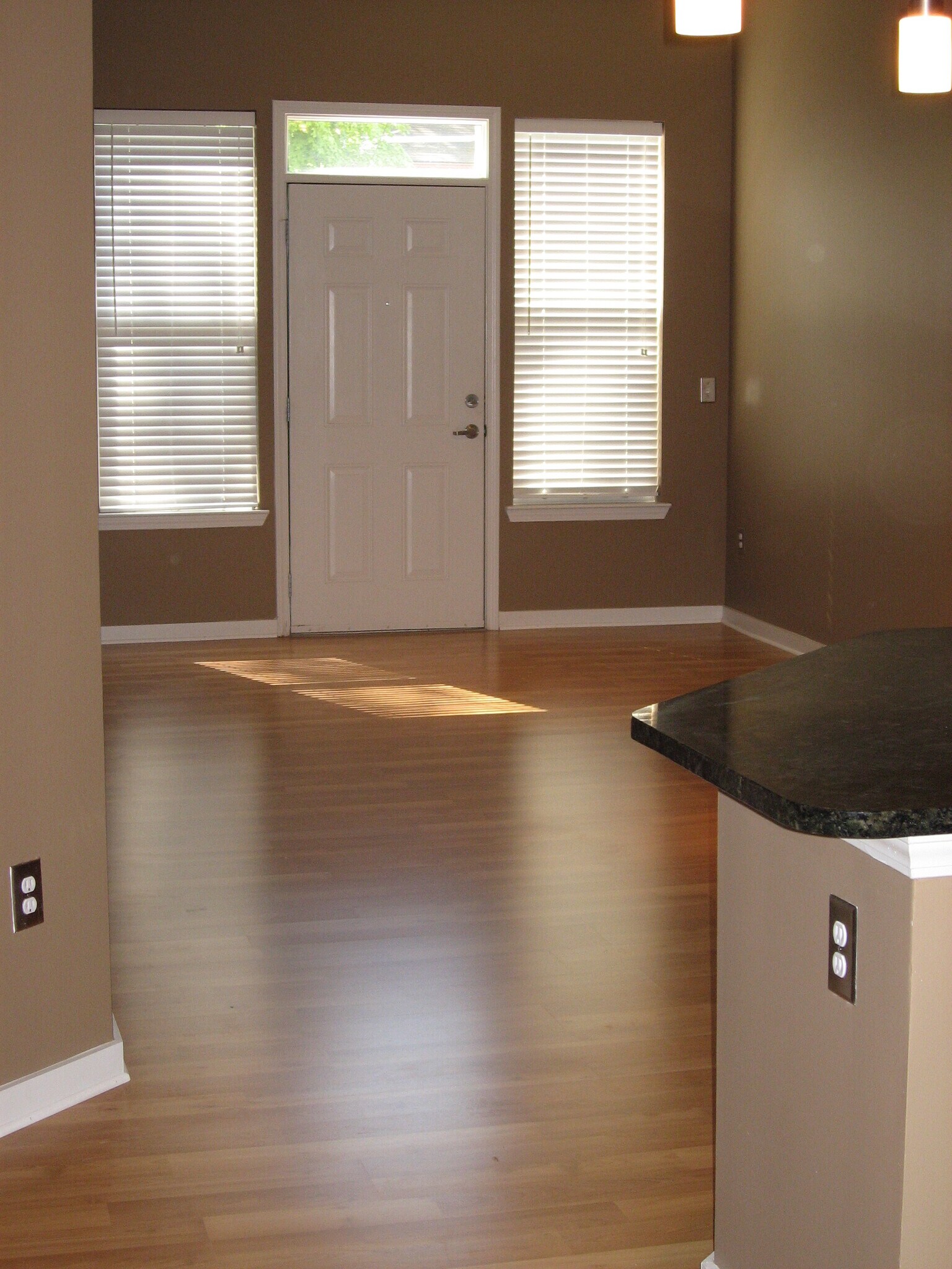 Building Photo - 3000 Vanderbilt Pl