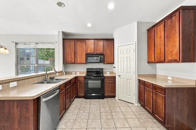 Building Photo - 5813 Touchstone Dr
