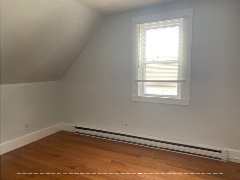 Building Photo - 10 Delaware St