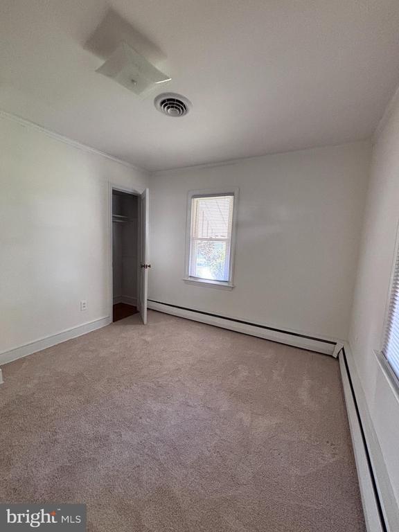 Building Photo - 507 Hollyday St