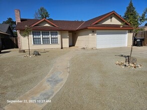 Building Photo - 1845 N Selina Ct
