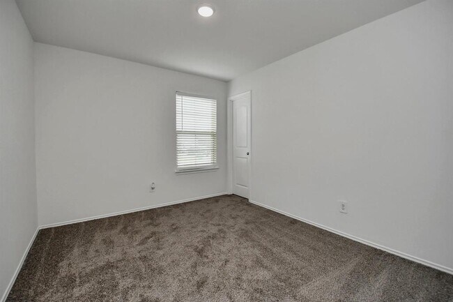 Building Photo - 5119 Dove Hl Ln