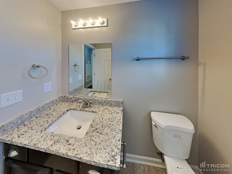 Building Photo - 2639 Apostle Ln