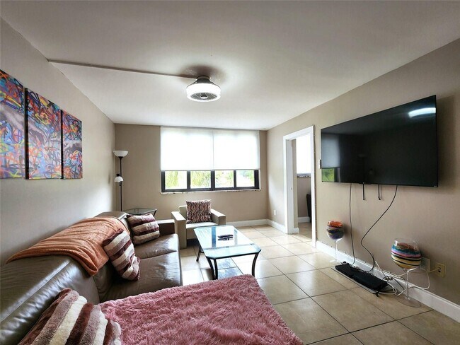 Building Photo - 755 Dotterel Rd
