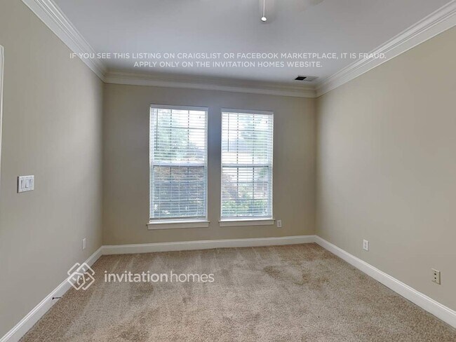 Building Photo - 6800 Charter Hills Rd