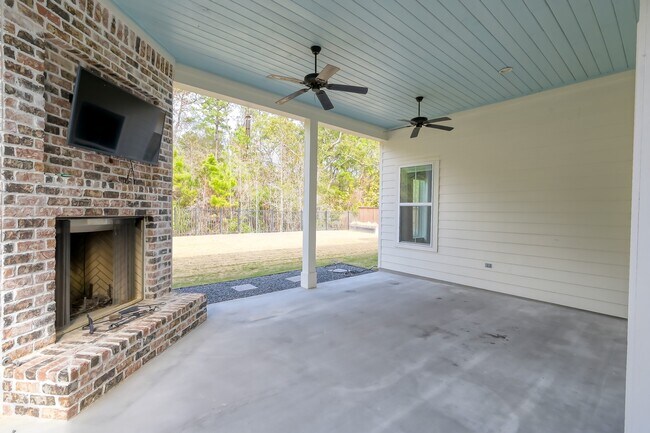 Building Photo - 2215 Blue Duck Ln