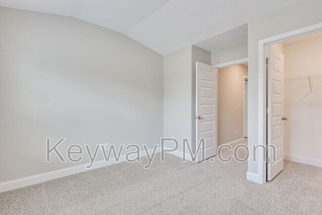 Building Photo - 2028 Denmark Ave SE