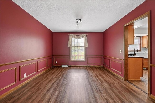 Building Photo - 7932 Harrow Ct
