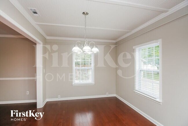 Building Photo - 1593 Pine Shadows Dr