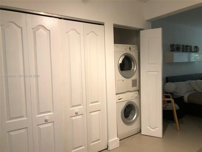 Building Photo - 911 Meridian Ave