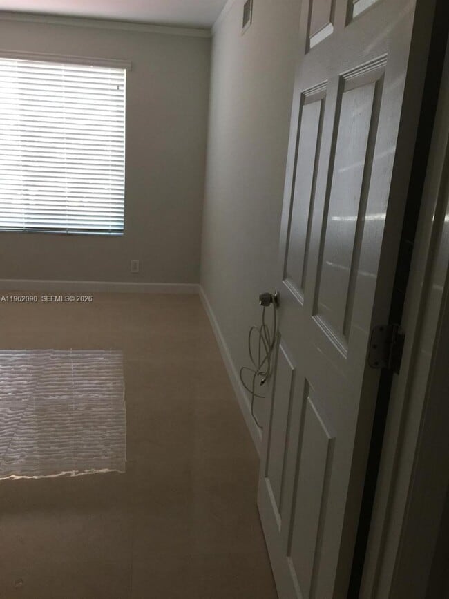 Building Photo - 5901 SW 45th St