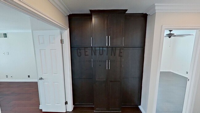 Building Photo - Spacious and Nicely Updated House With Gre...