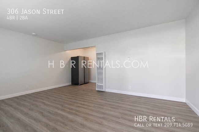 Building Photo - 306 Jason St