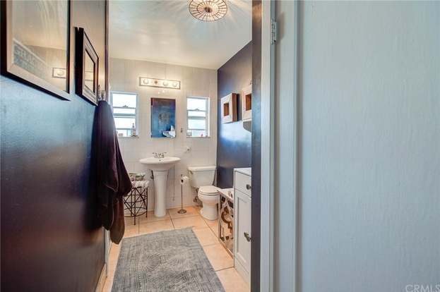 Building Photo - 223 24th St